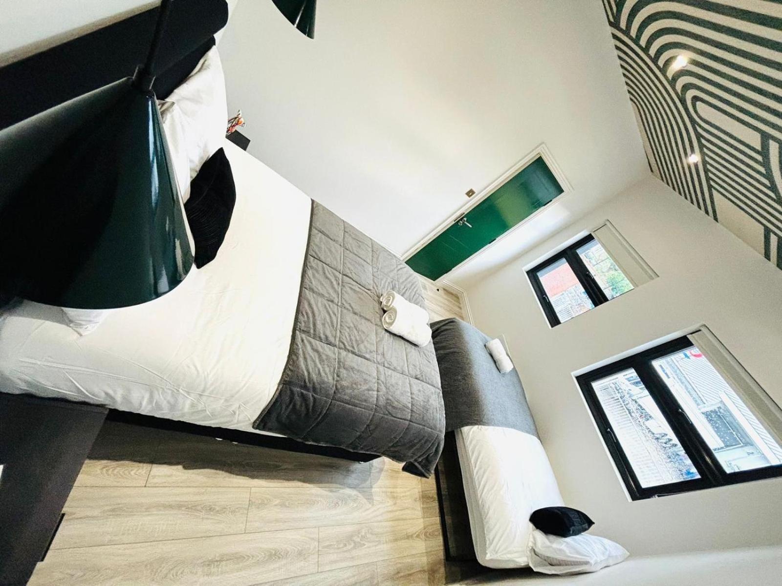 Luxury Flats, Location In Town London