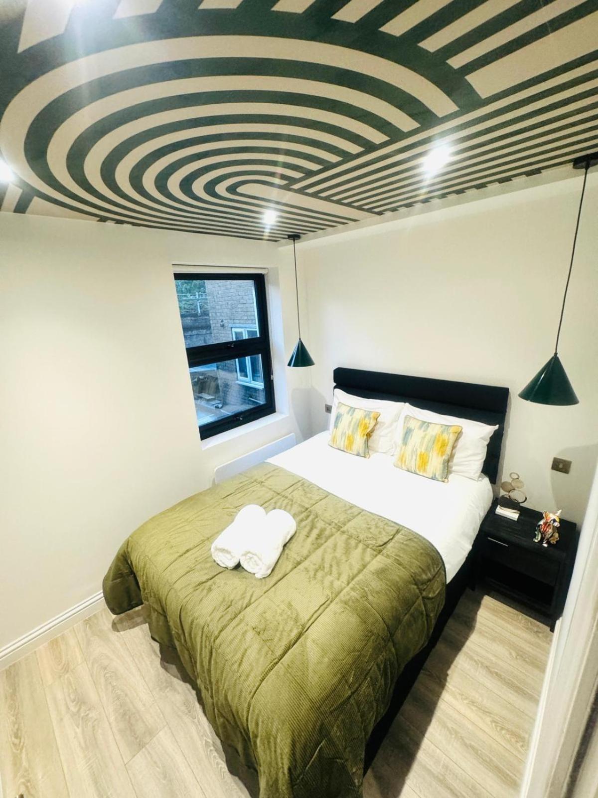 Luxury Flats, Location In Town Apartment