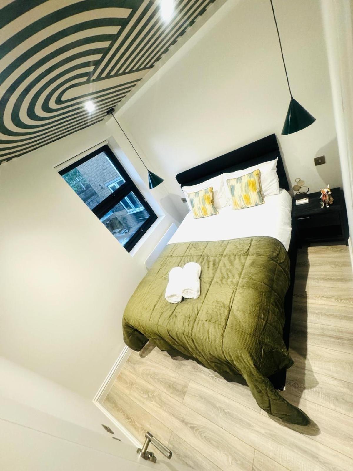 Luxury Flats, Location In Town