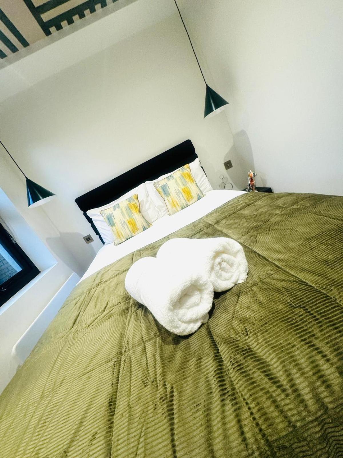 Apartment Luxury Flats, Location In Town