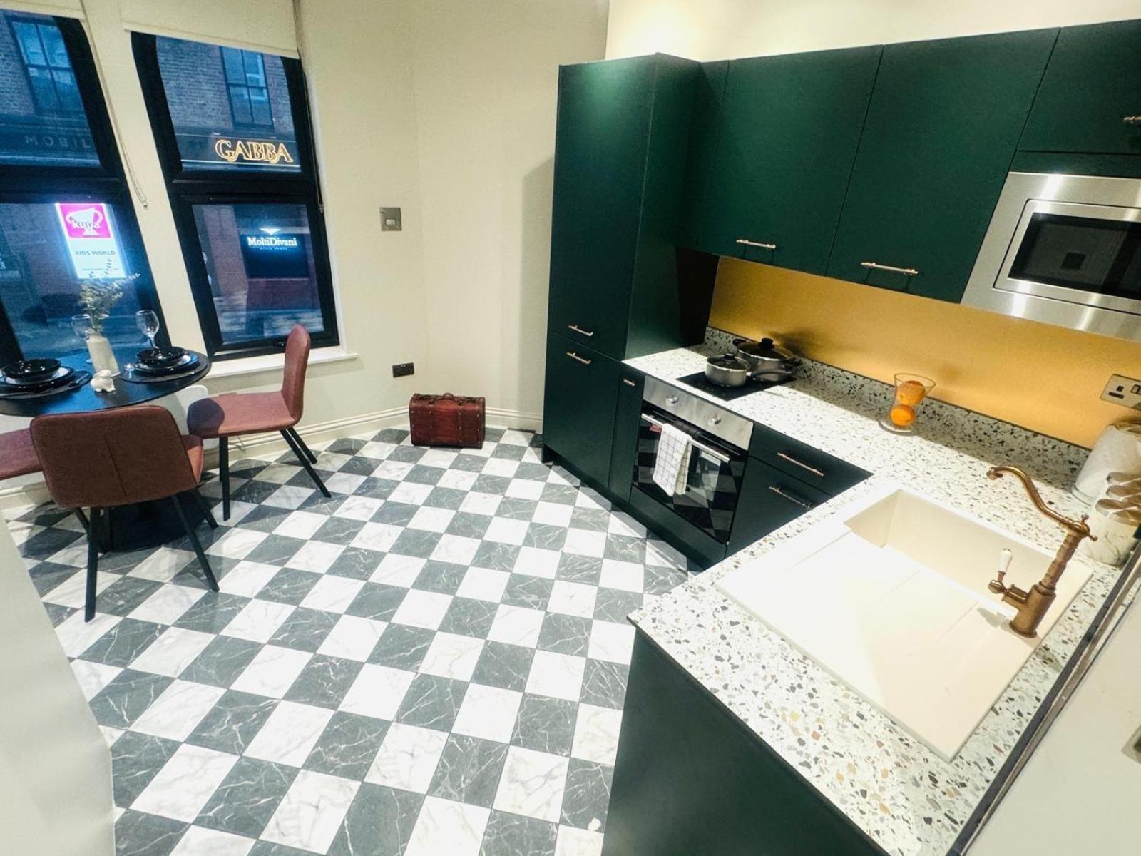 Luxury Flats, Location In Town Apartment London