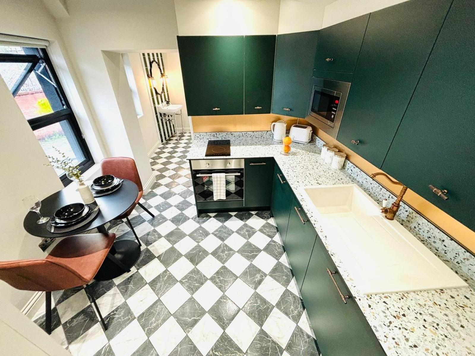 Apartment Luxury Flats, Location In Town