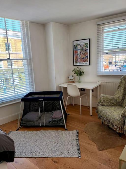 Apartment 2 Bedroom Modern, Simple Flat In Broadway Market London