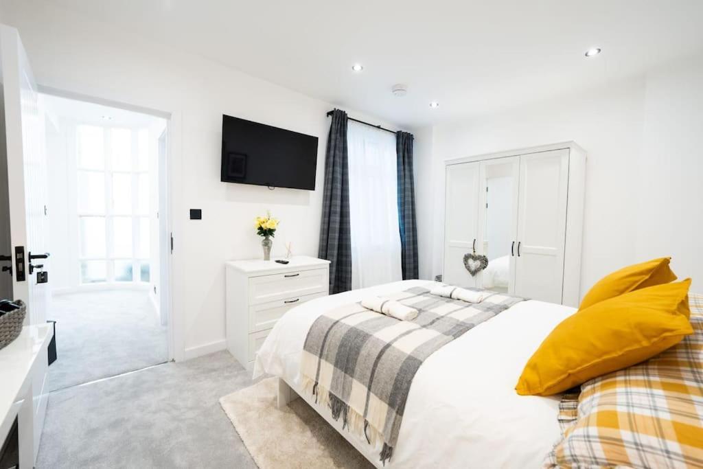 The Green Coach House Holiday home London