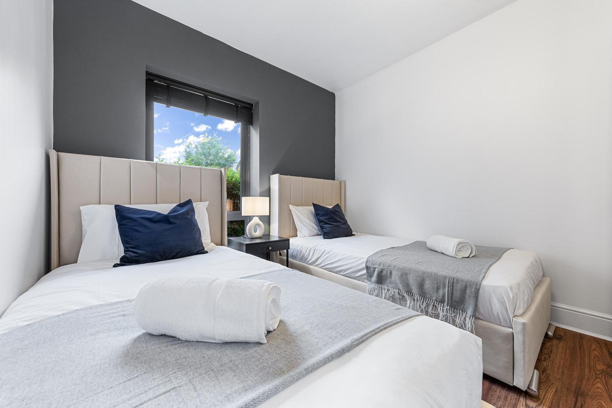 Modern 2 Bedroom In Uxbridge Free Parking Appartement