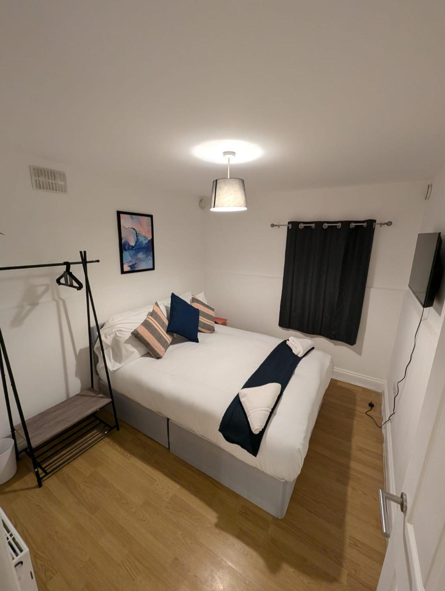Guest house En-suite Double - Leytonstone E11 *