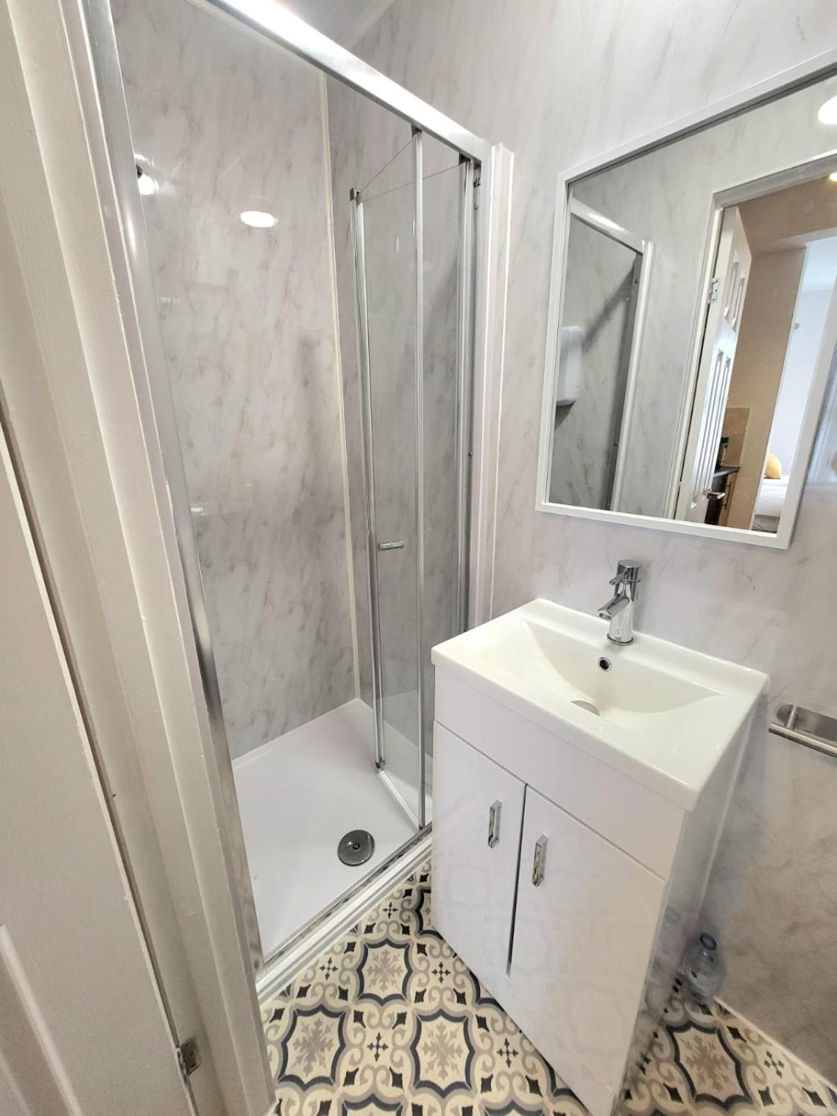 En-suite Double - Leytonstone E11 *