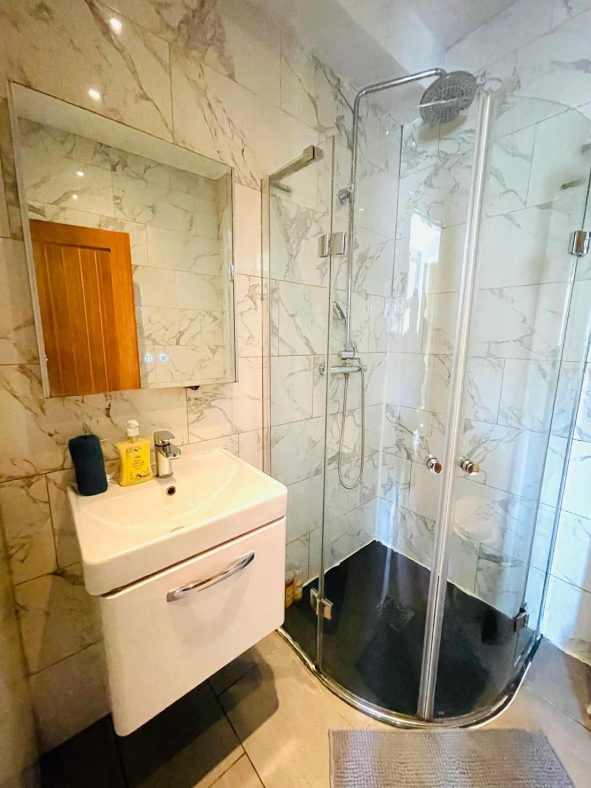Beautiful Flat Near To Tower Bridge Appartement Londen