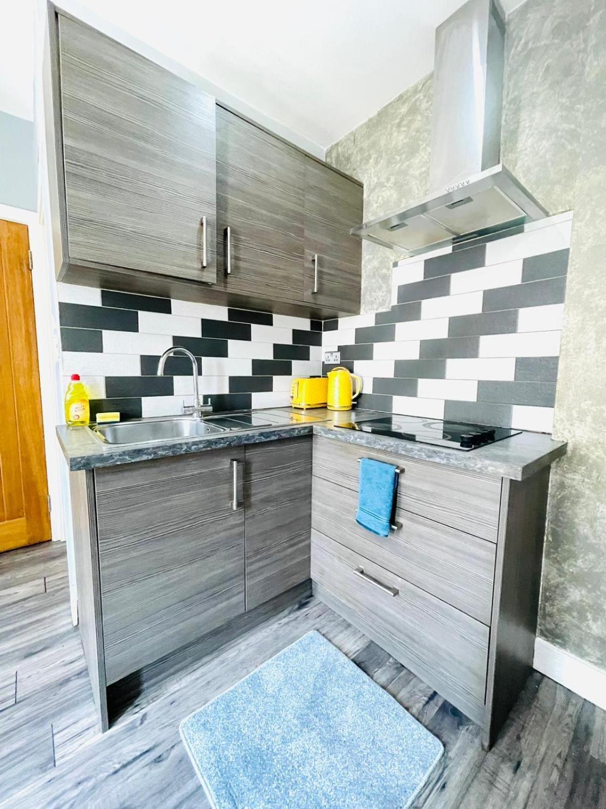 Appartement Beautiful Flat Near To Tower Bridge Londen