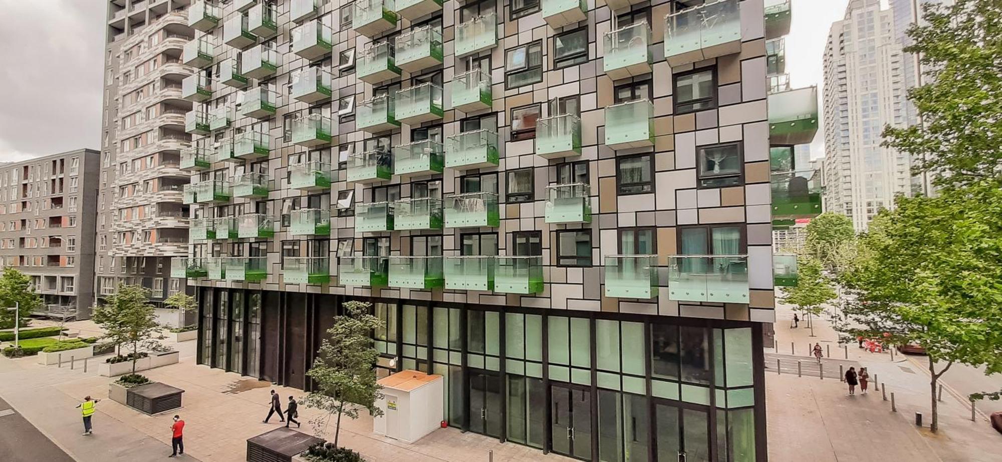 Apartment Mysquare Lanterns Way At Canary Wharf London
