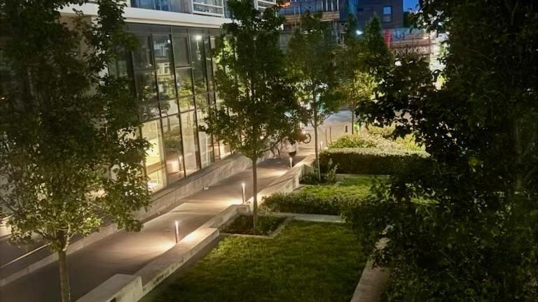 Luxury 2 Bed 2 Bath 1 Min From Station Appartement *