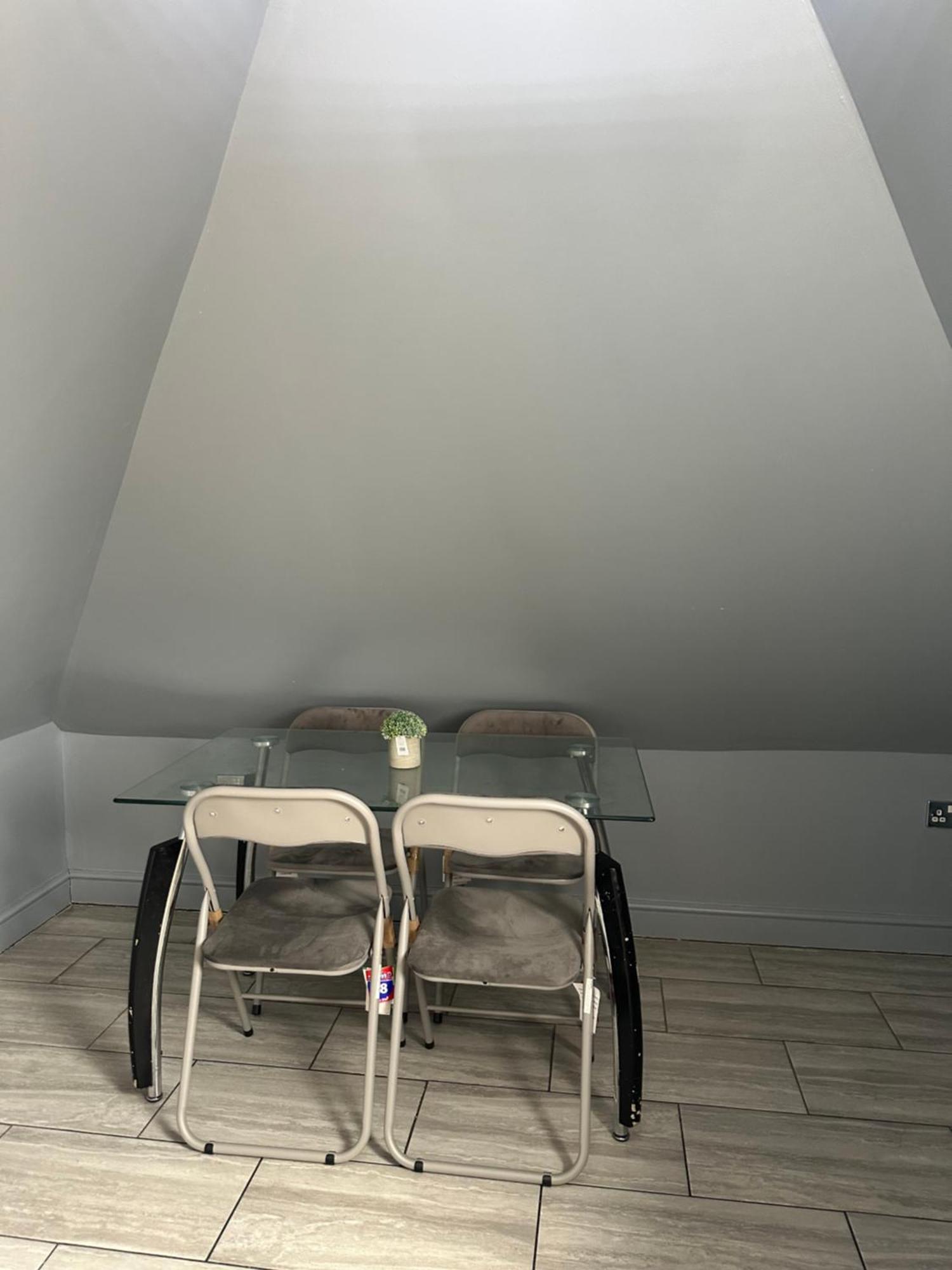 Homestay Luxury In Rooftop Penthouse In Central London, Shared Flat