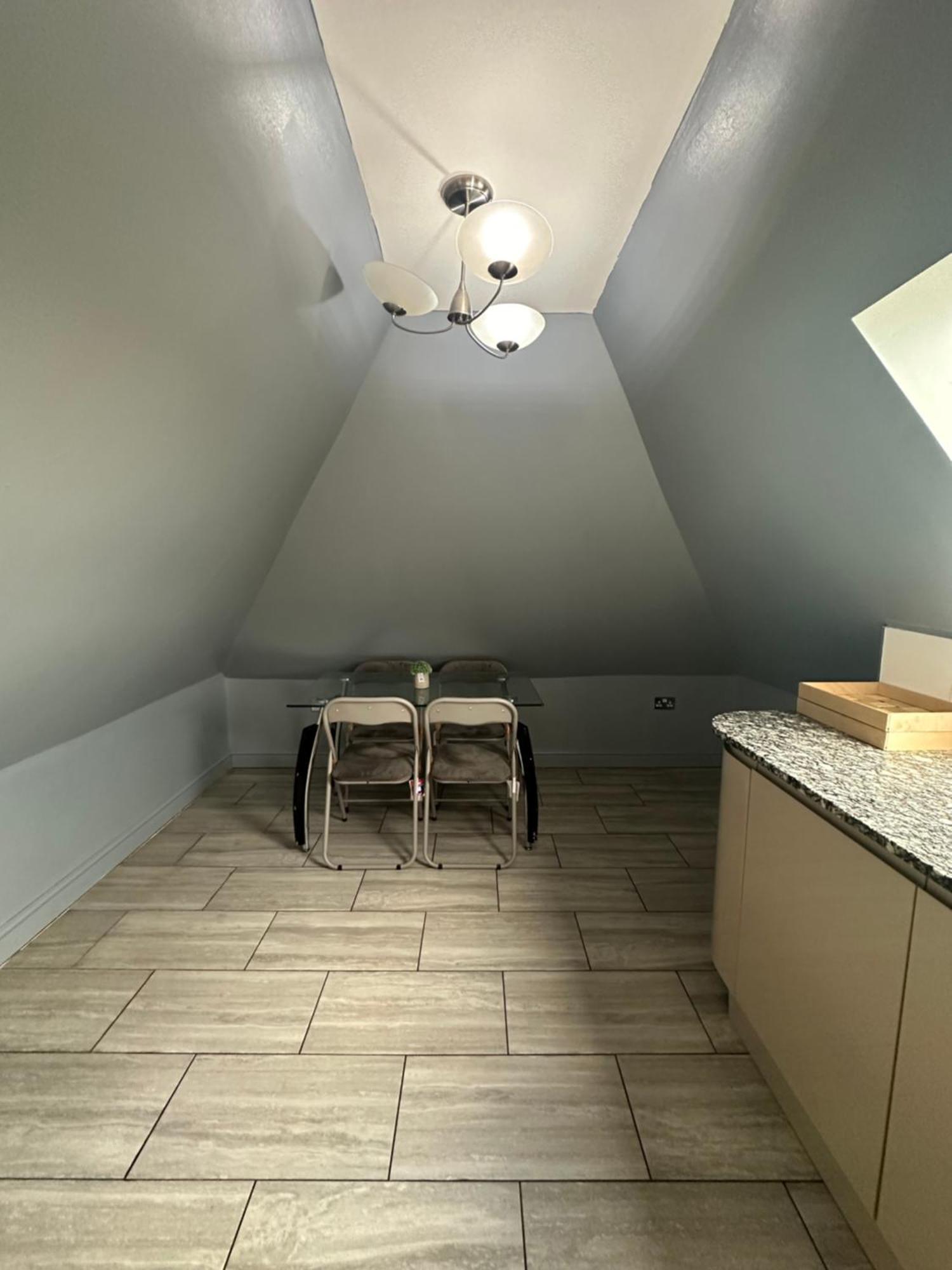 Luxury In Rooftop Penthouse In Central London, Shared Flat Homestay London