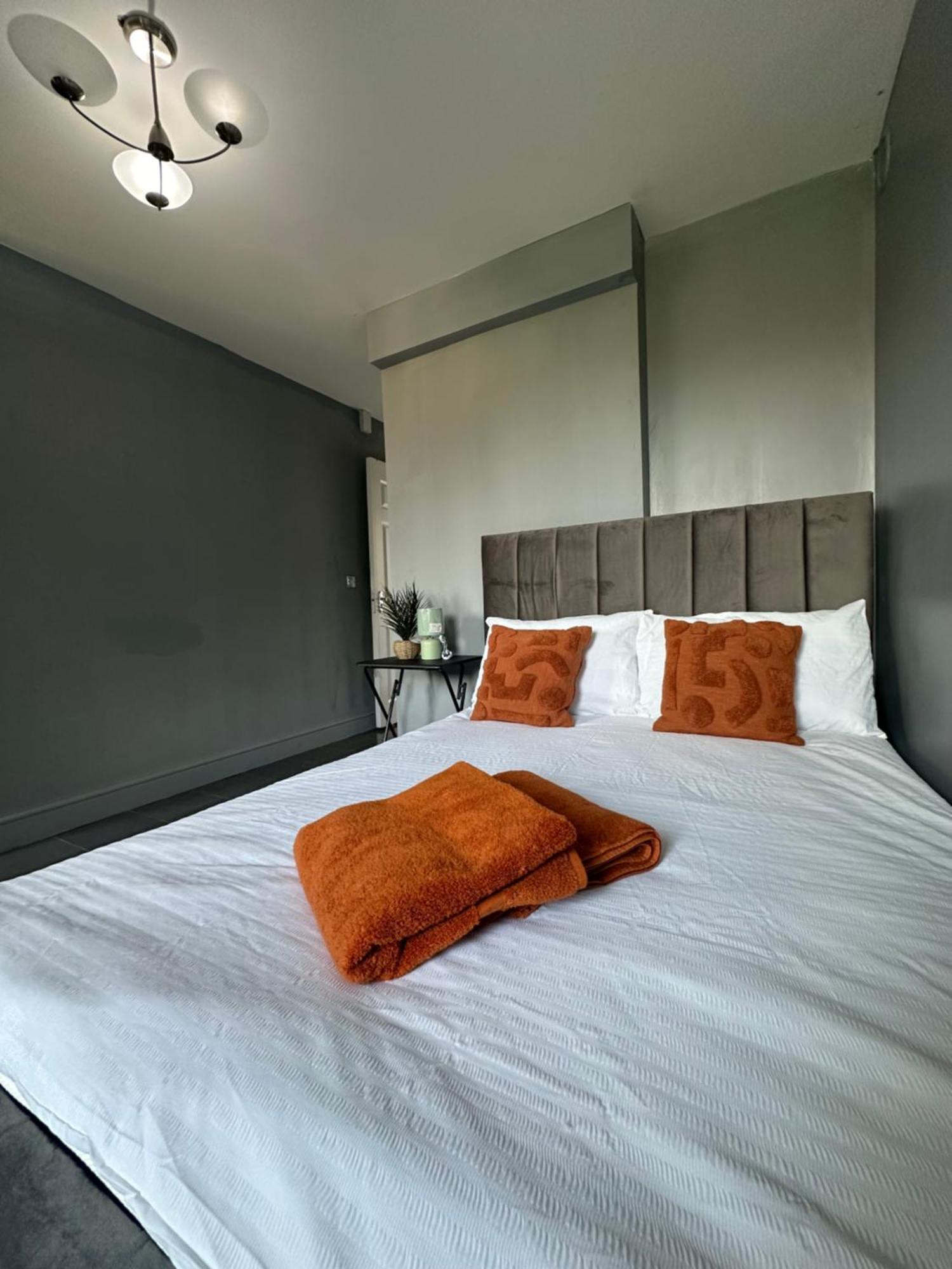 Homestay Luxury In Rooftop Penthouse In Central London, Shared Flat London