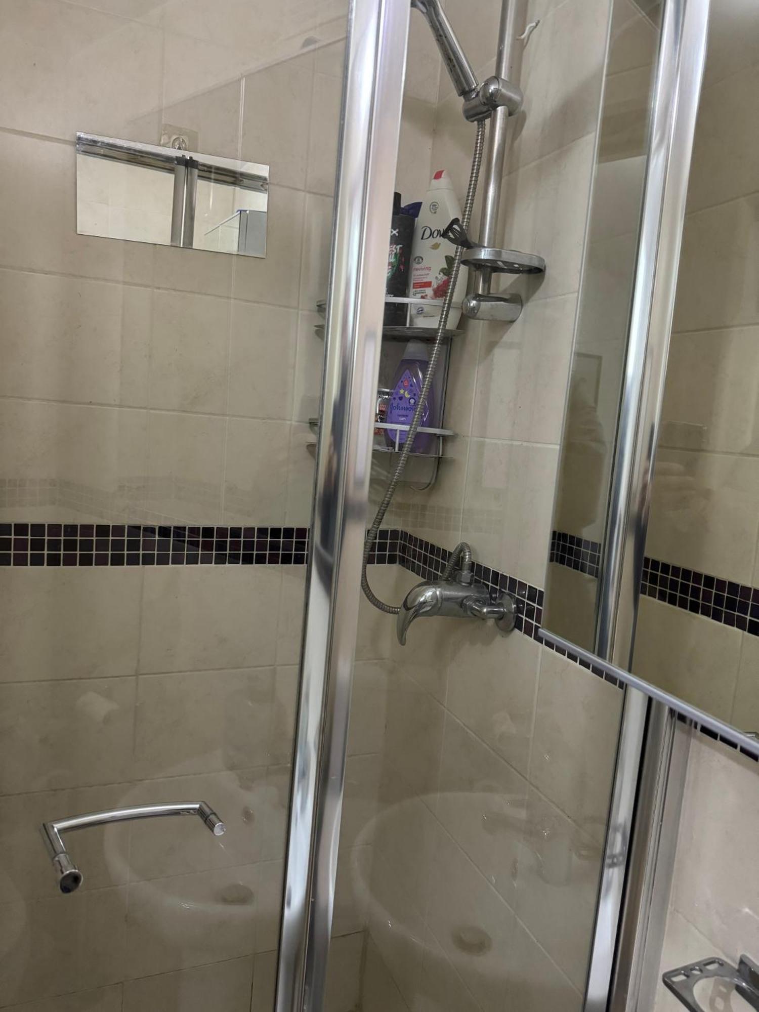 Homestay Double Bed With En-suite & Free Parking In Cricklewood Nw2 *