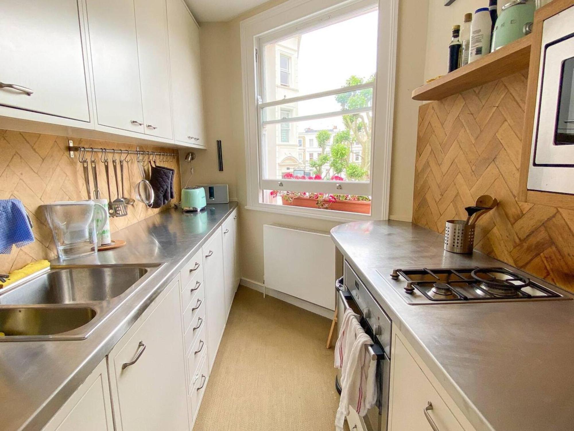 Apartment Quaint 1bd Flat Private Balcony West Kensington *