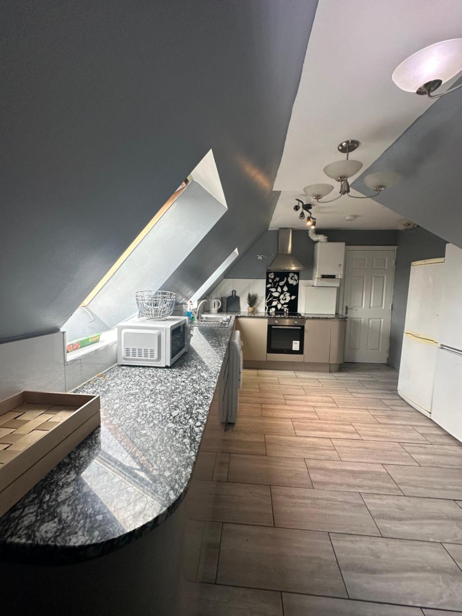 Homestay Luxury In Rooftop Penthouse In Central London, Shared Flat London