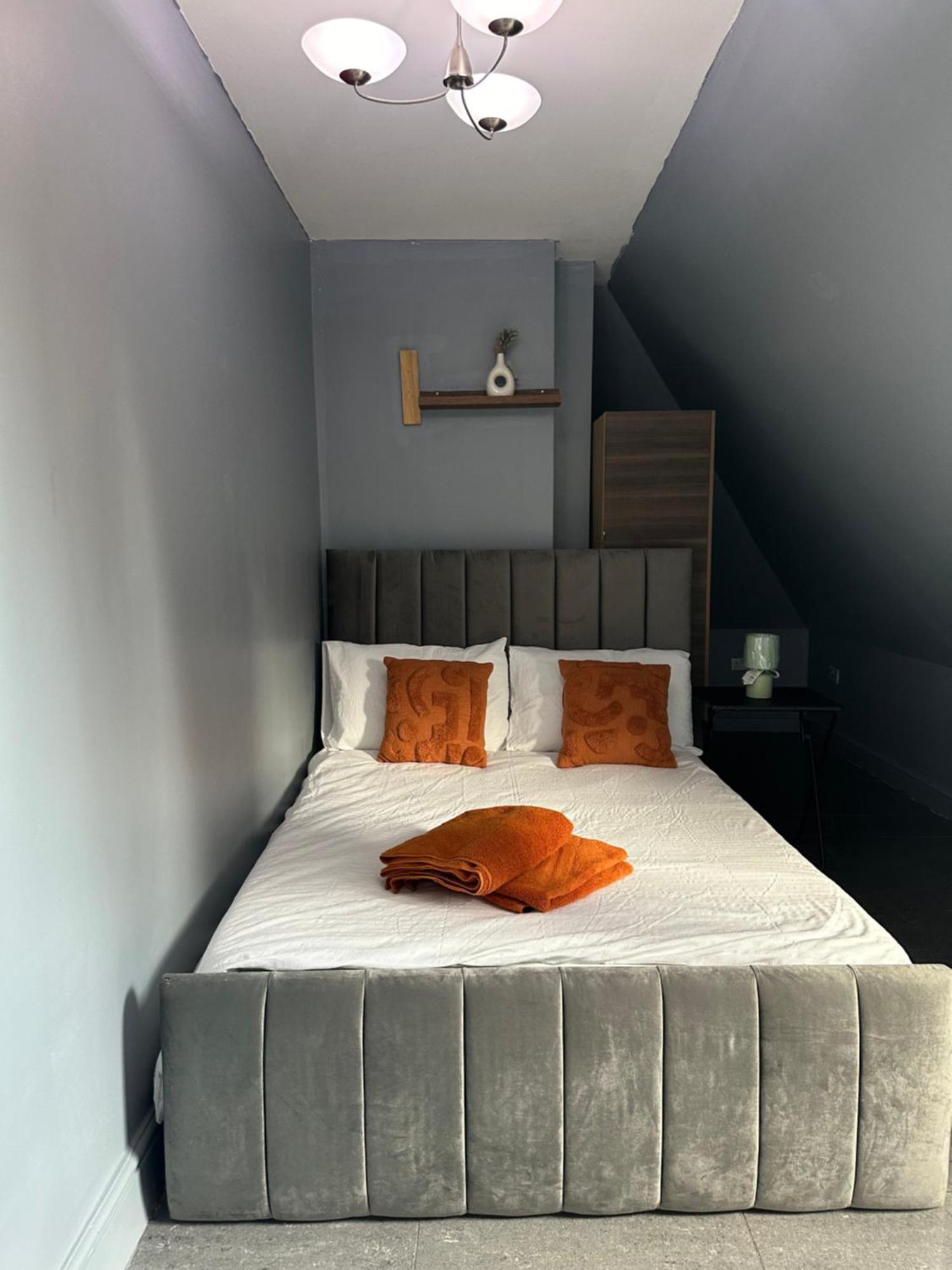 Luxury In Rooftop Penthouse In Central London, Shared Flat Homestay *
