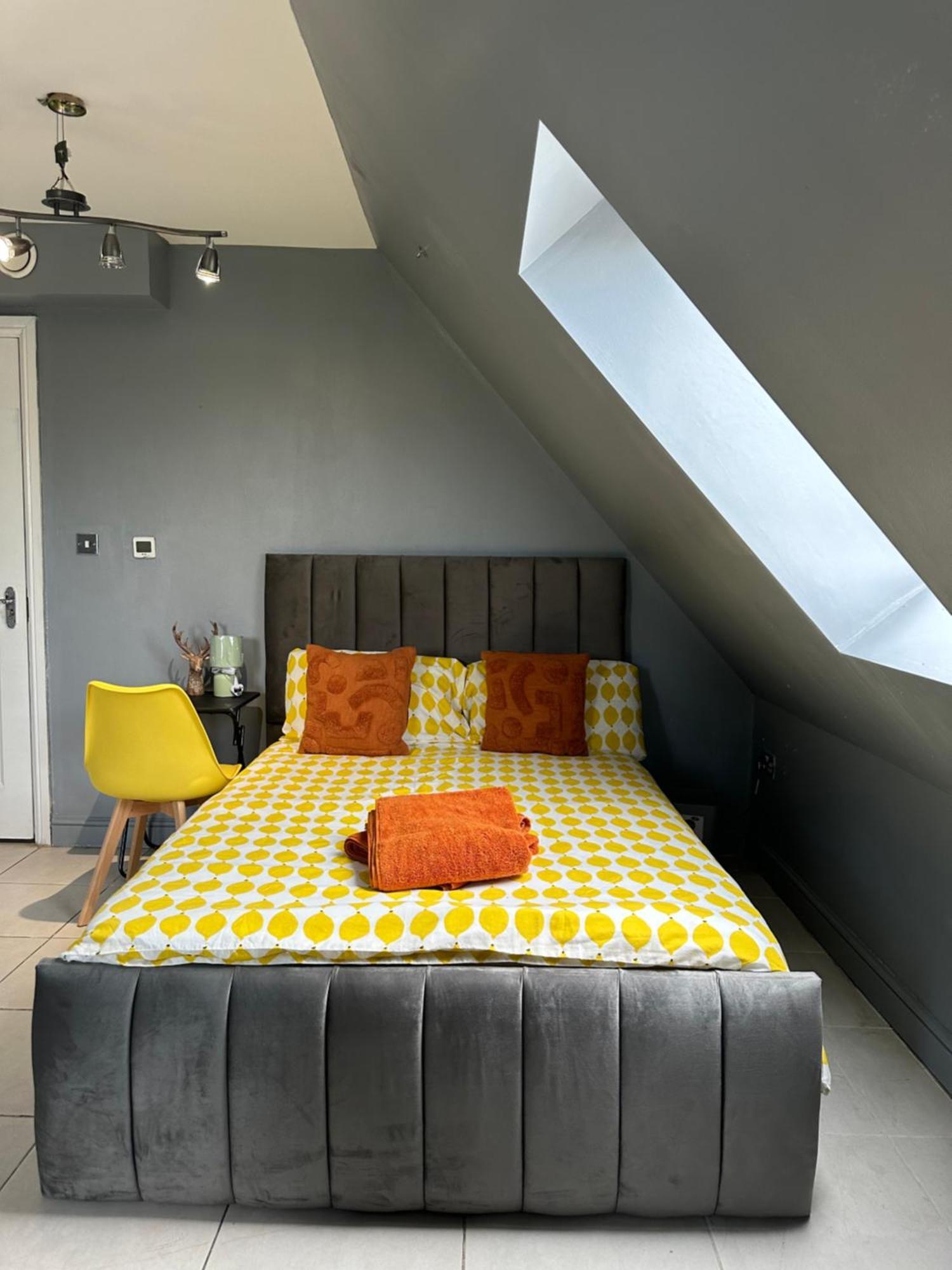 Luxury In Rooftop Penthouse In Central London, Shared Flat Homestay London