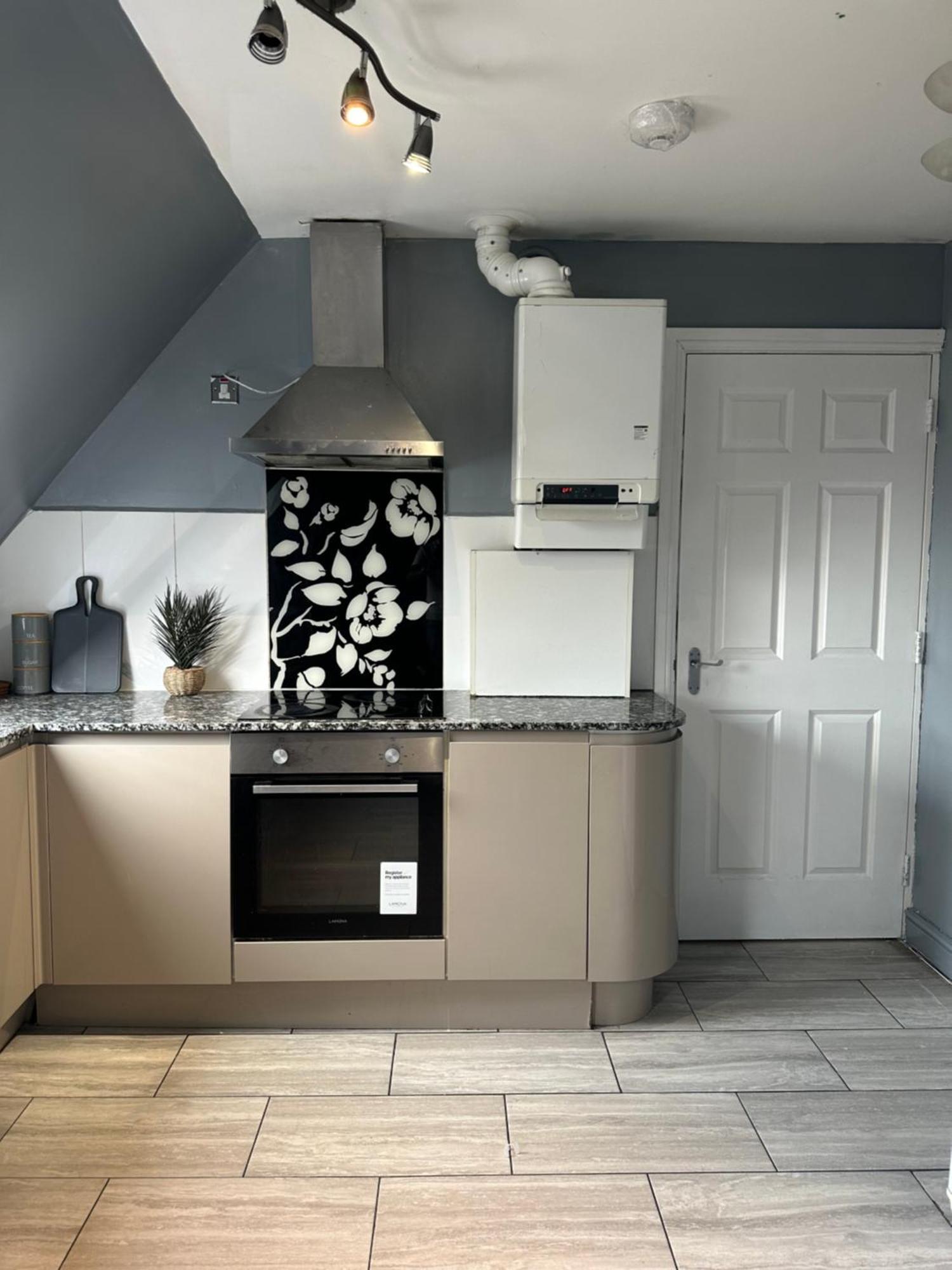 Homestay Luxury In Rooftop Penthouse In Central London, Shared Flat London