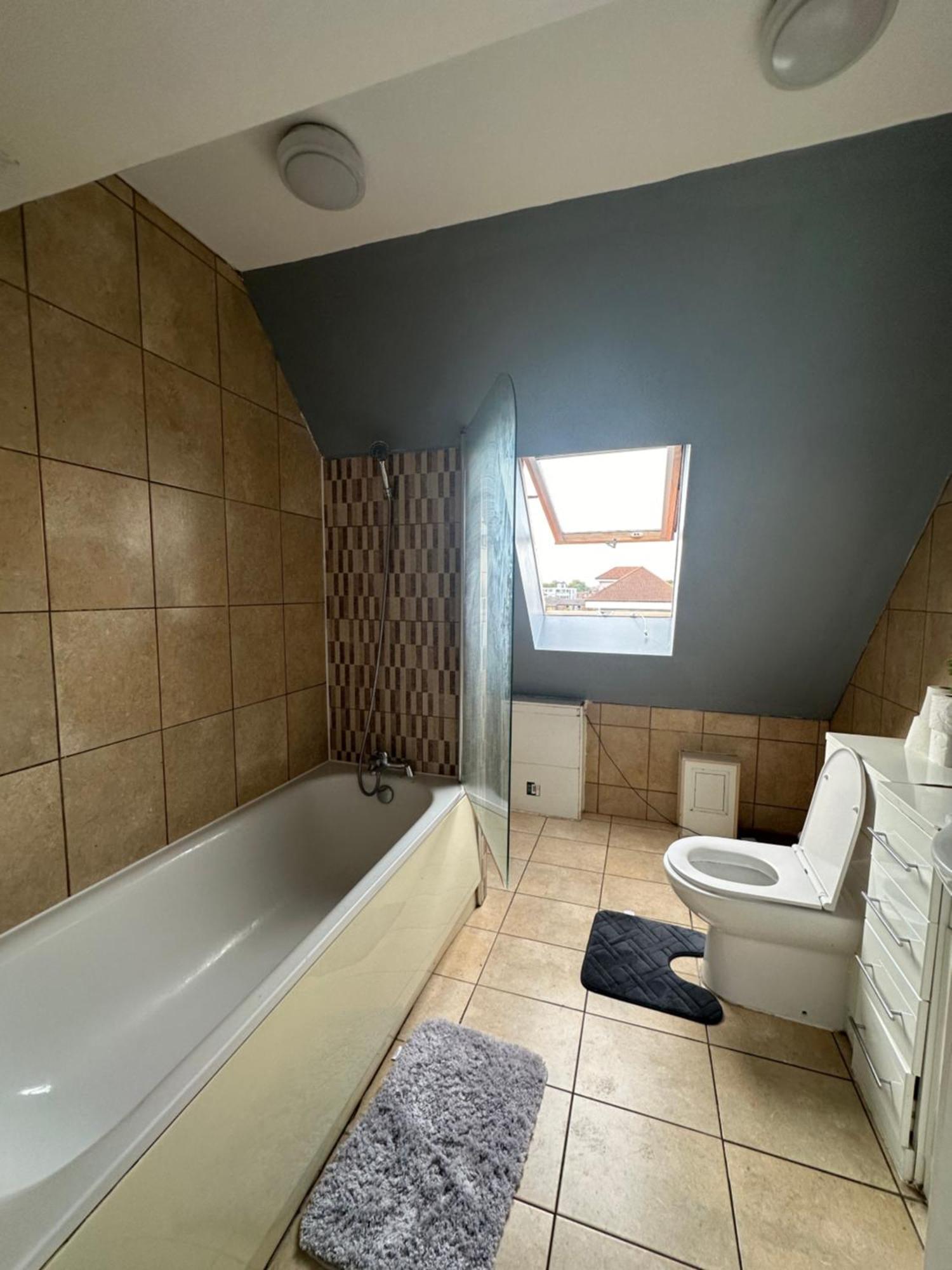 Luxury In Rooftop Penthouse In Central London, Shared Flat Homestay