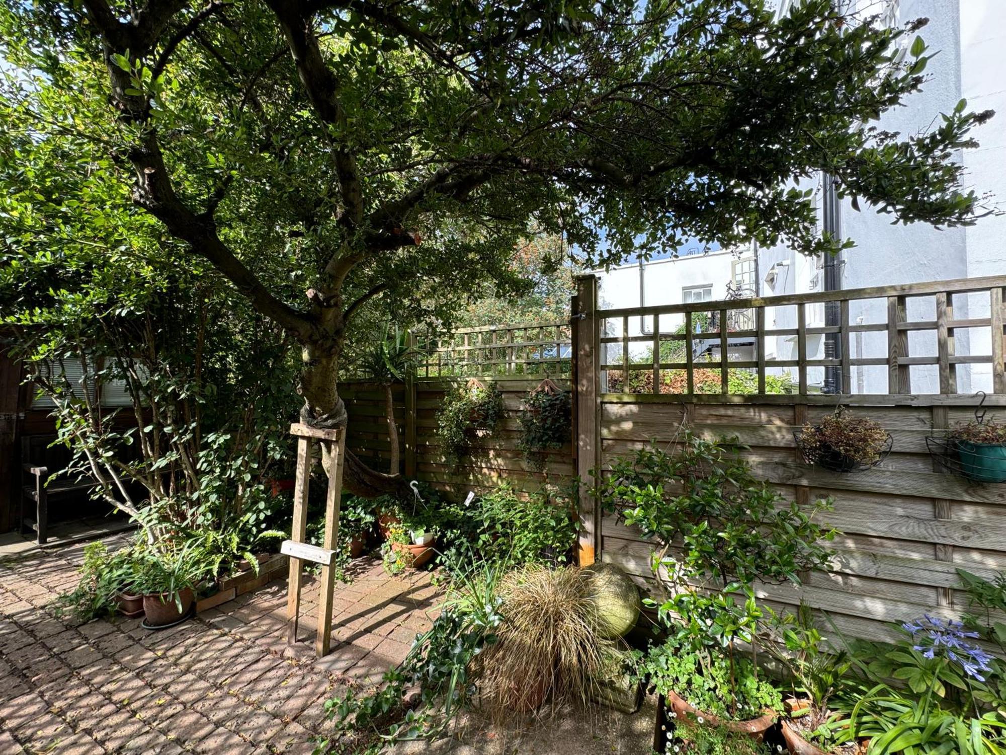 Delightful 3bd Family W Garden Finsbury Park Apartment London