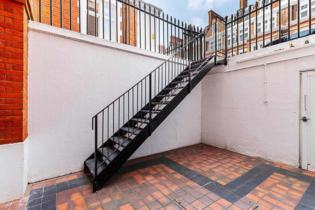 Elegant Two-bedroom Flat In Evelyn Gardens Appartement