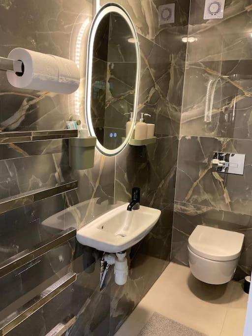 Studio4 Stylish Modern With Luxe Amenities Near Olympia Apartamento Londres