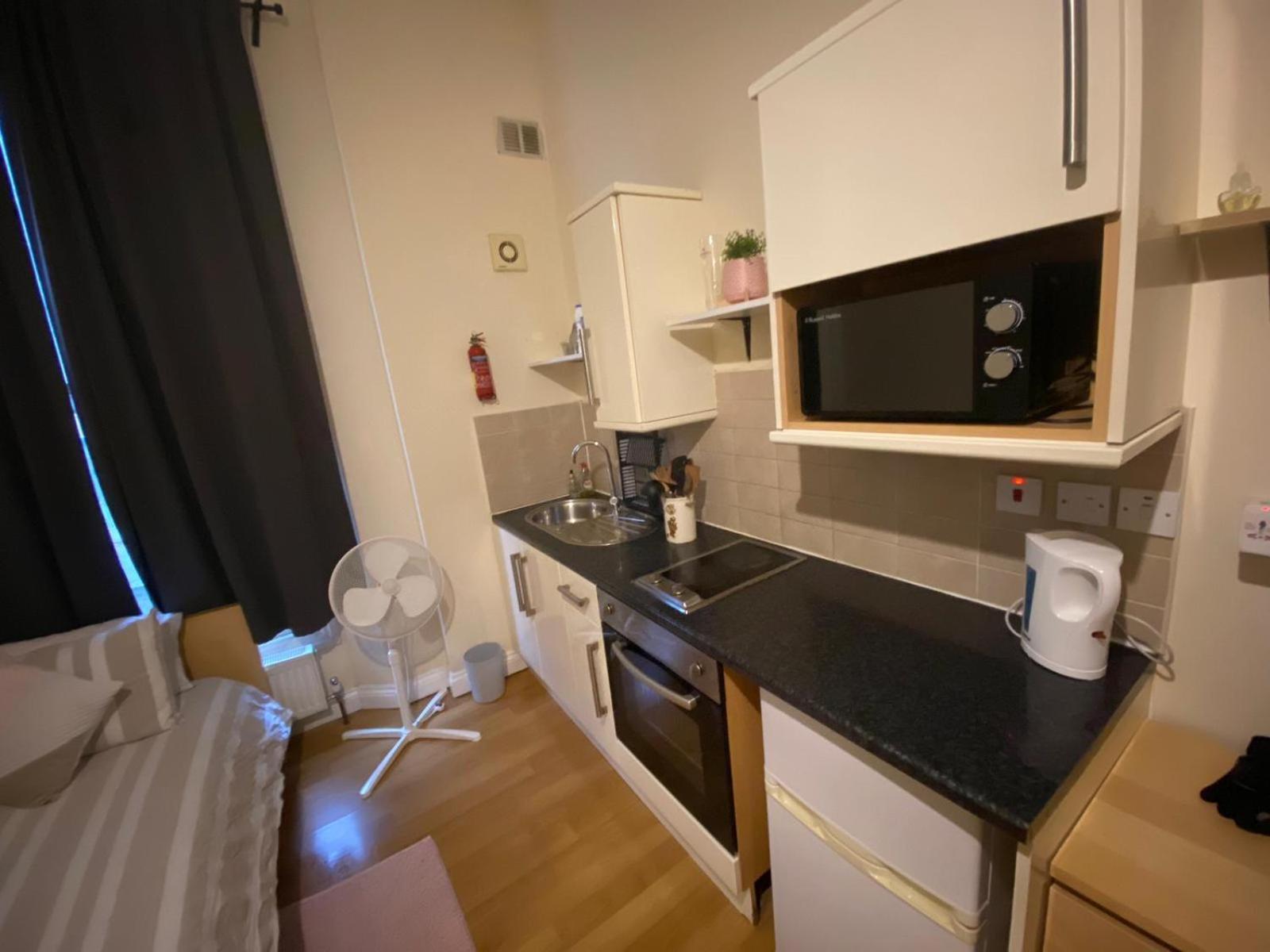 Beautiful Studio Flat Close To Central Apartment *