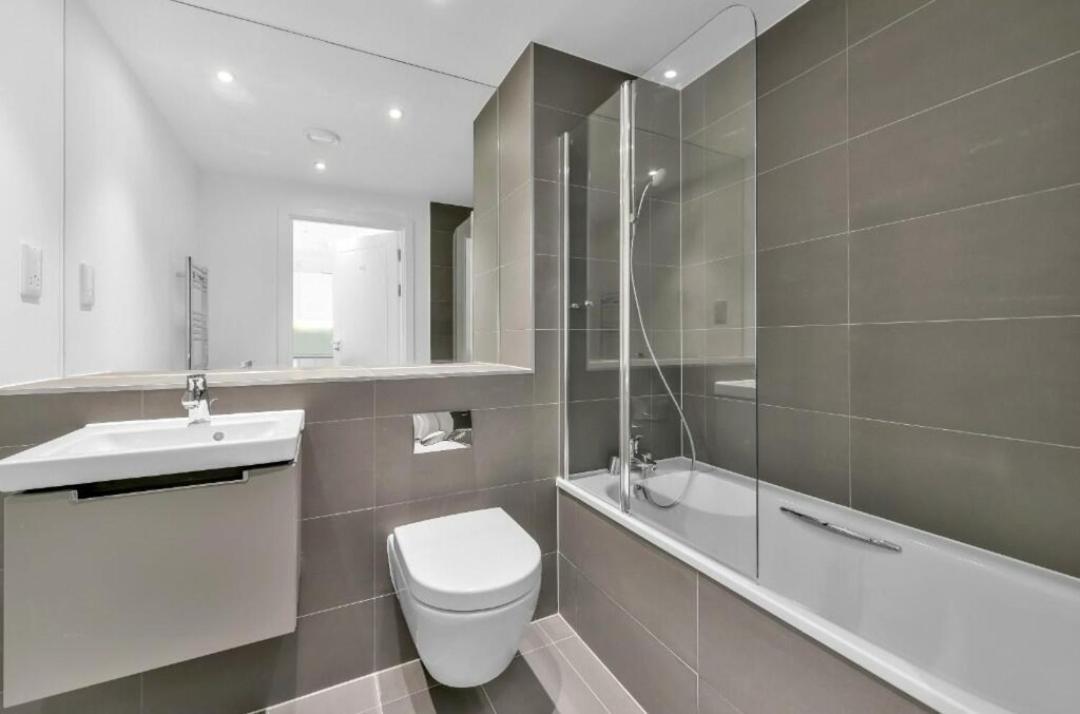 Cosy Two Bed Serviced In Tower Bridge Bridge - Perfect For Long Stay, Business, Leisure And Relocations Apartment