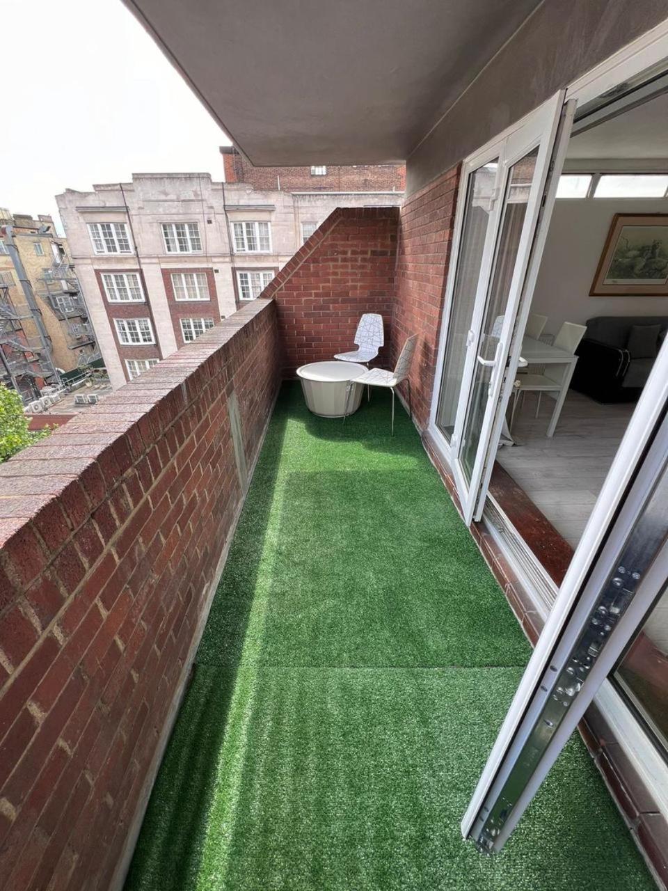 Queens Way Apartamento *