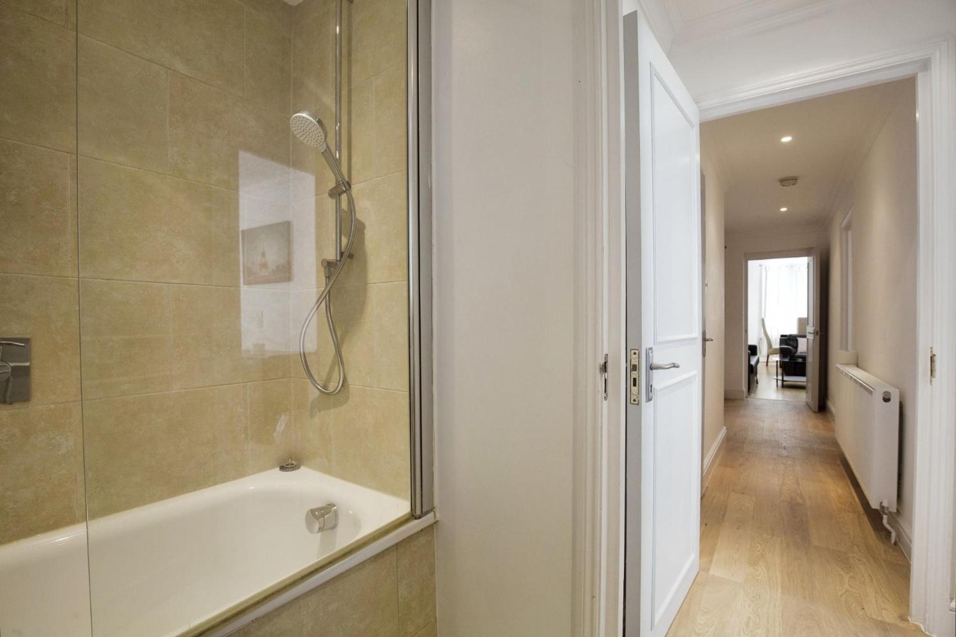 Well Located South Kensington Flat Apartamento