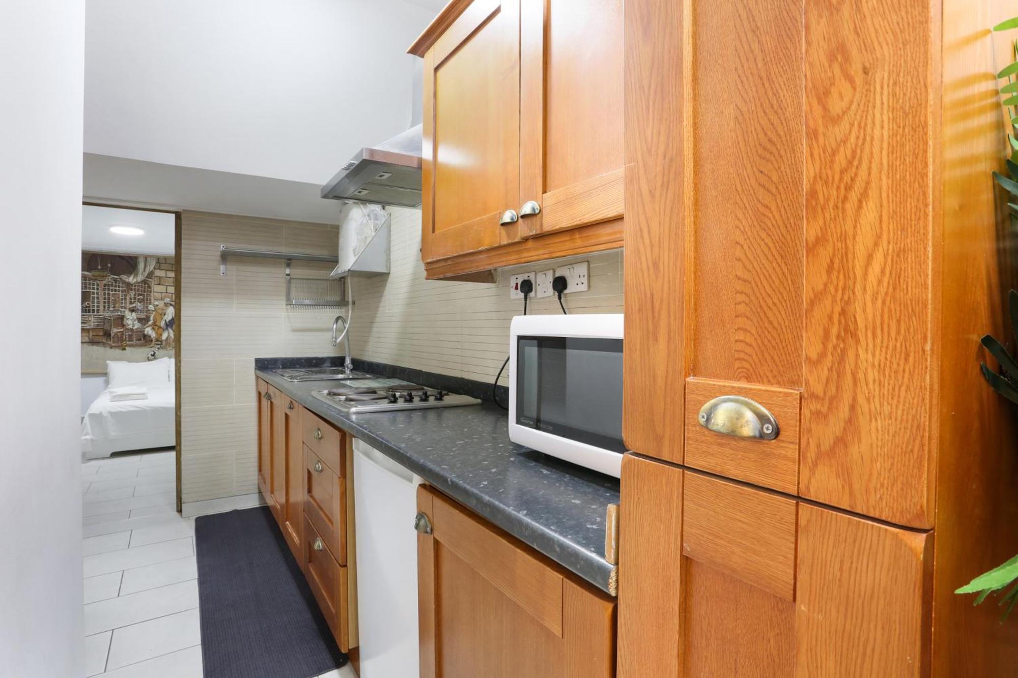 Spacious 2 Bedroom Flat Near Hyde Park By Beiroom * London