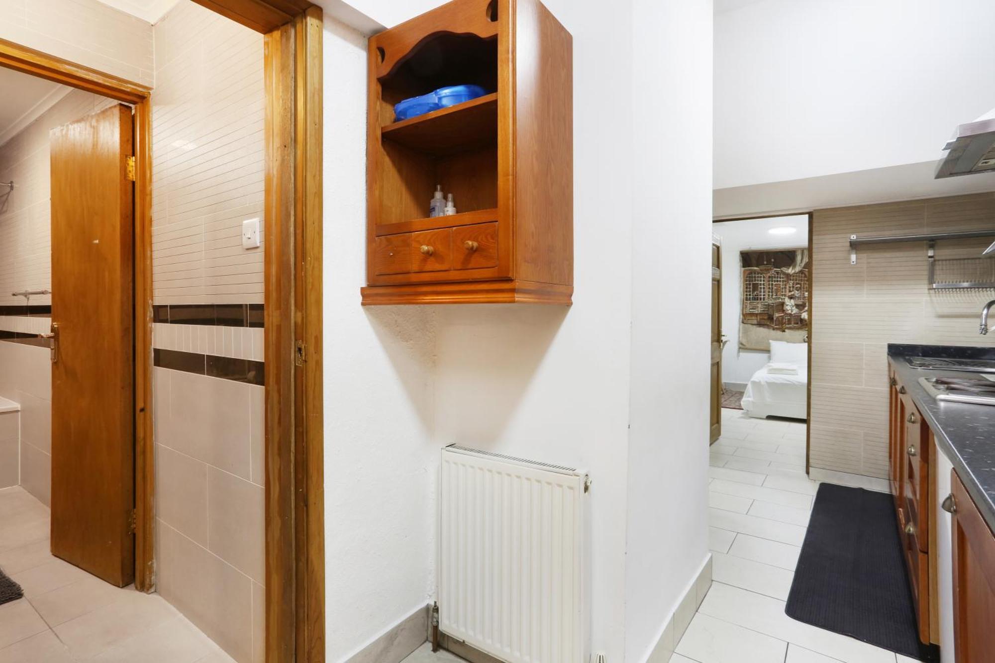 Spacious 2 Bedroom Flat Near Hyde Park By Beiroom Apartment *