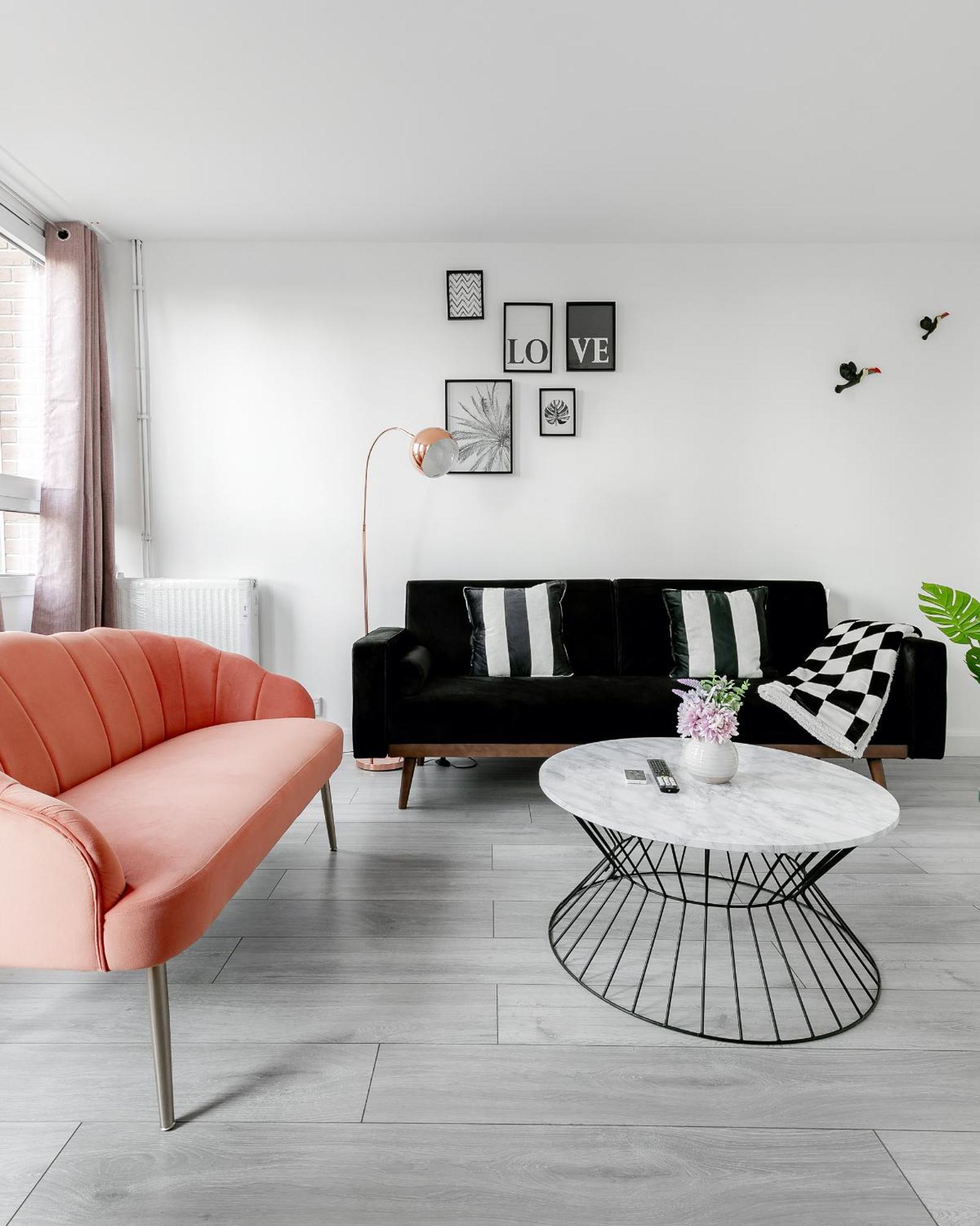 Apartment 3br Off A13 , Sleeps 6, 2mins To Langdon Dlr,free Parking