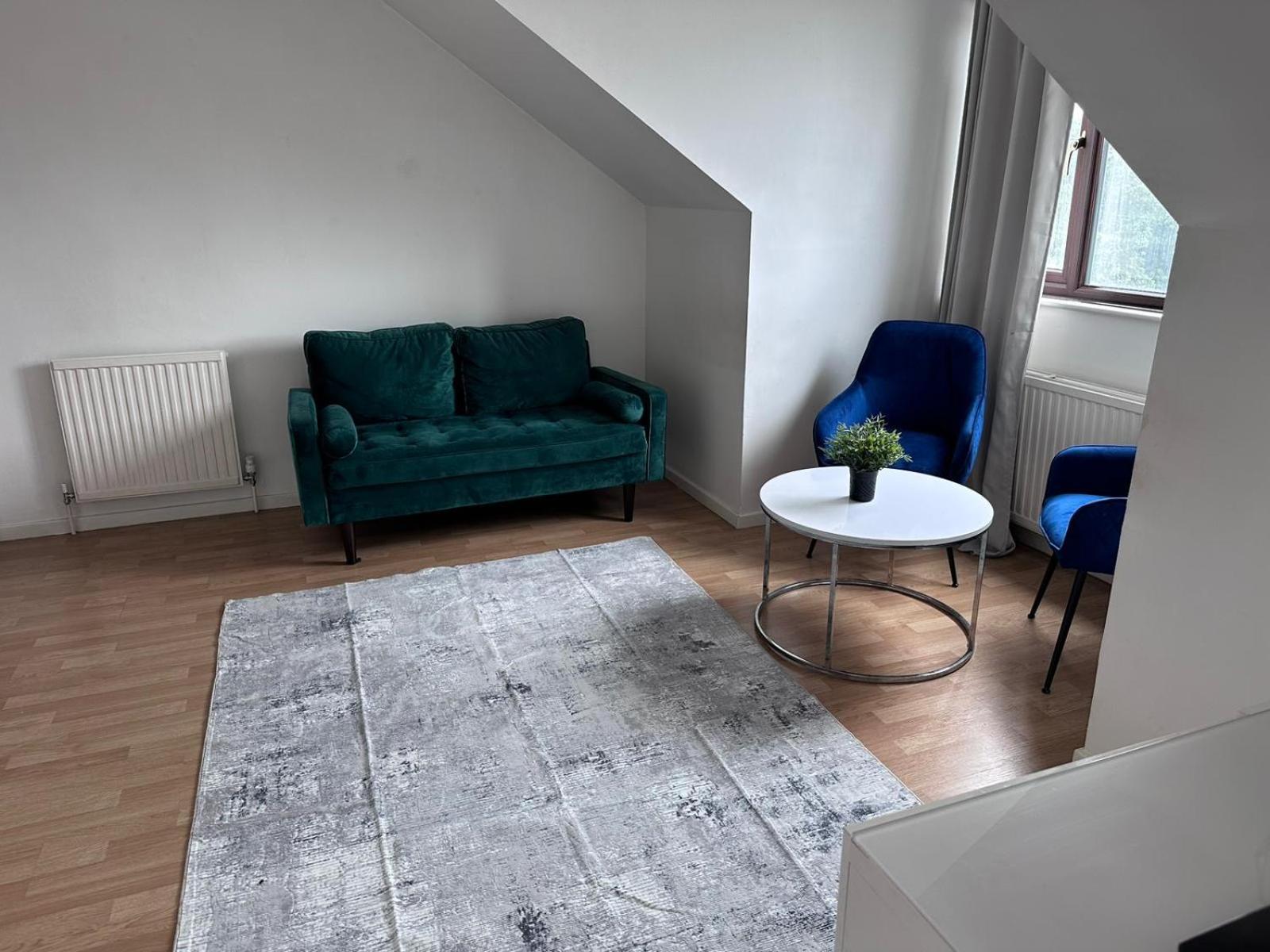Cosy 1 Bed Apartment *