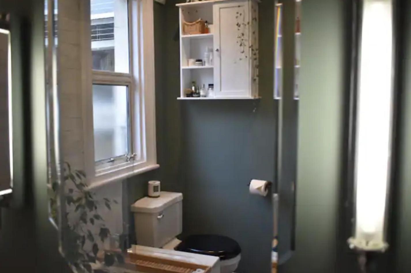 Apartment Alba's Den - A Creative Sanctuary In Nw10