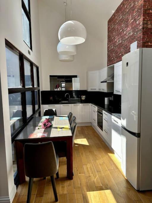 3bed2bath Marylebone Apartment London