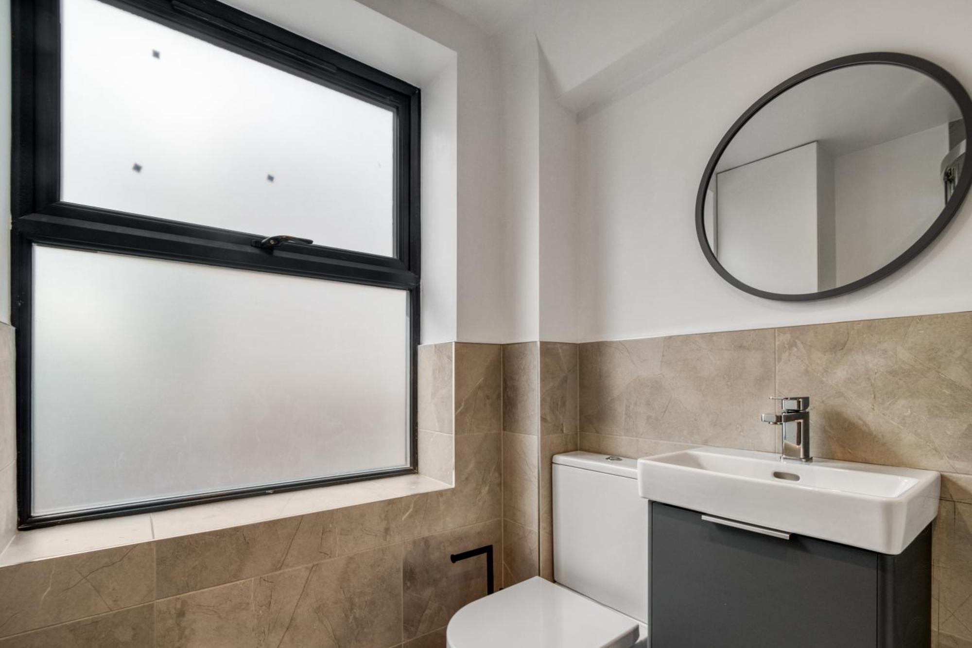 Zone 2 * London
