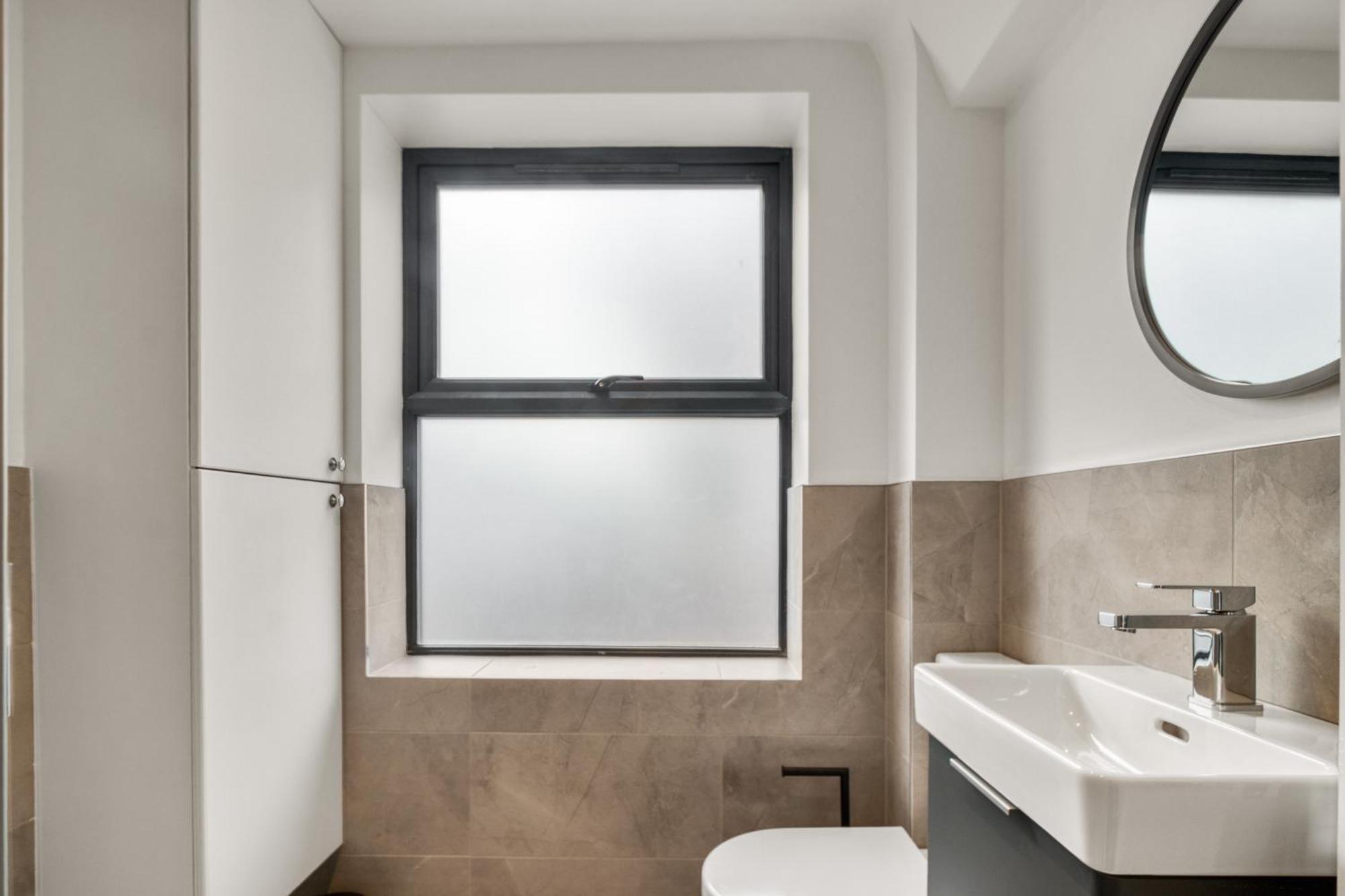 Zone 2 Apartment *