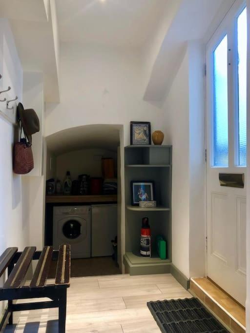 Quiet Kensington Flat Ideal For Apartment *