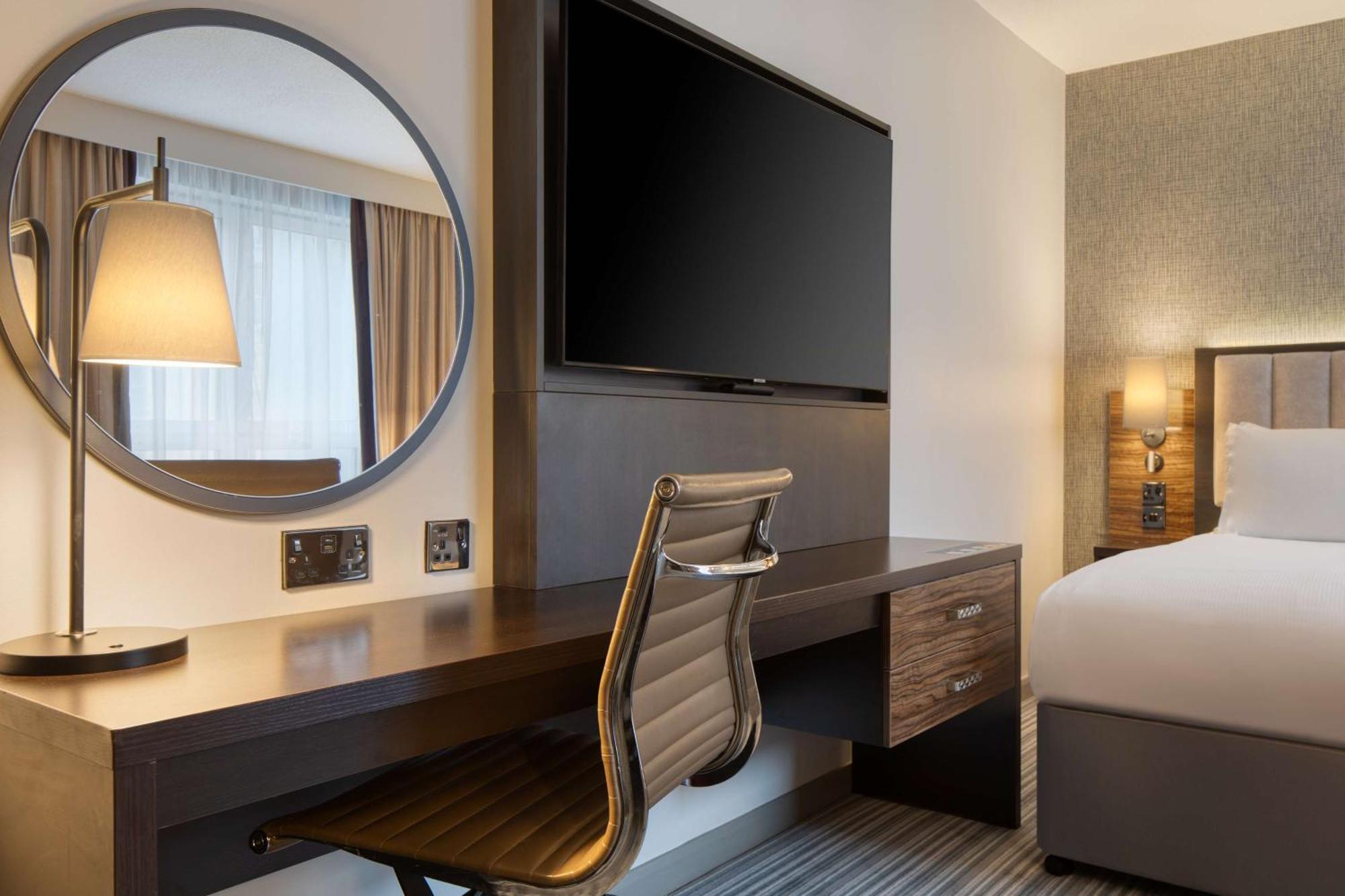 Doubletree By Hilton Chelsea Hotel