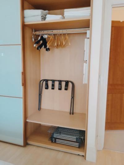 Apartment Beautiful Apartment With Underground Parking, Balcony In Kew, Richmond London