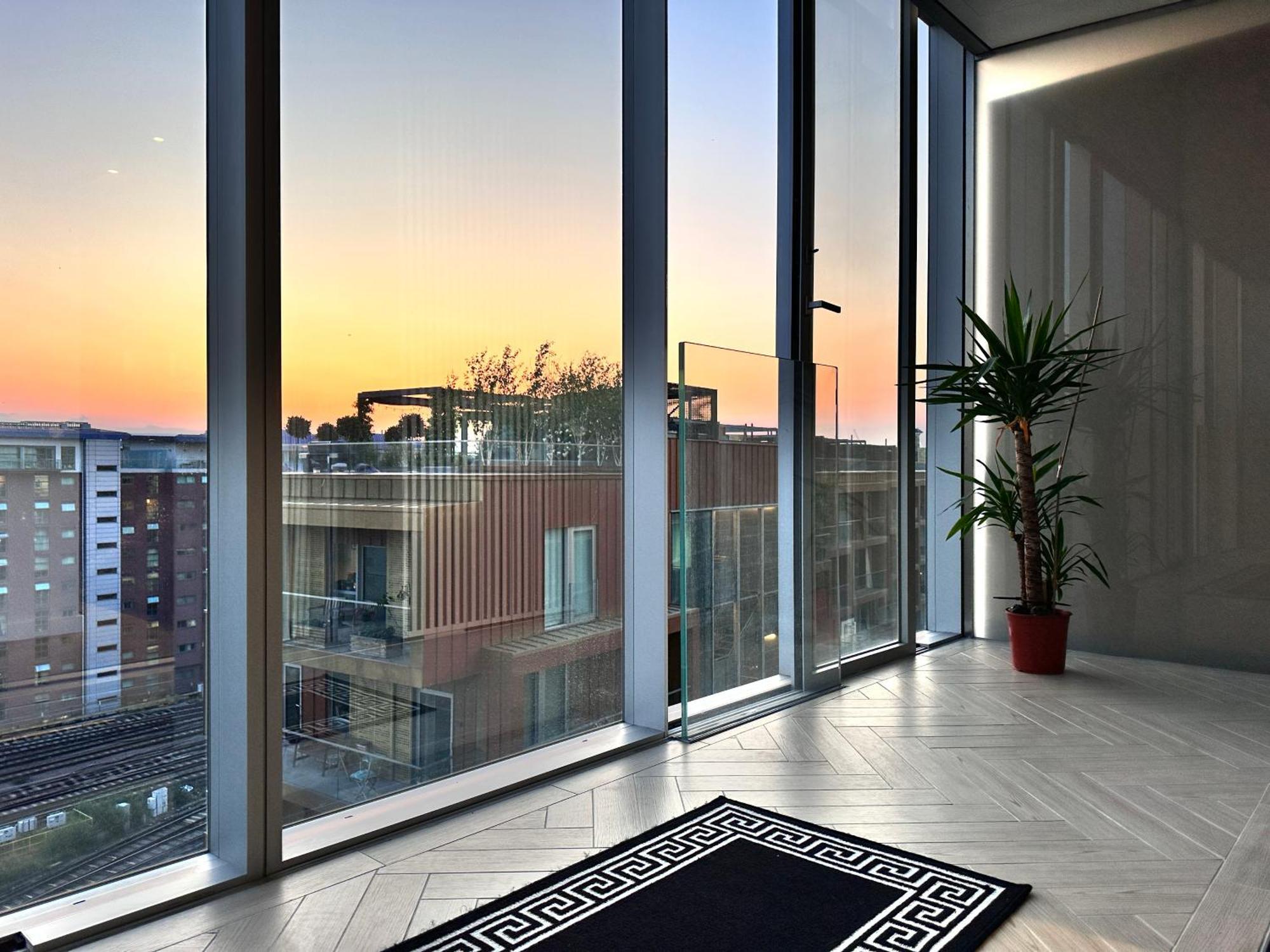Apartment Battersea Power Station - Winter Garden Balcony & 1gb Wifi - Luxurylondonstays