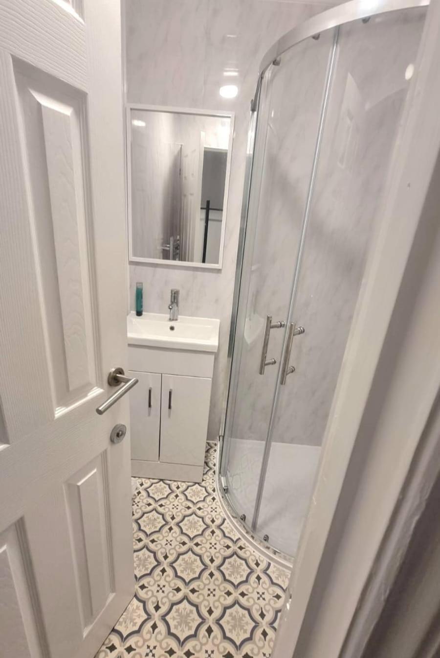 Guest house En-suite Double - Leytonstone E11 *