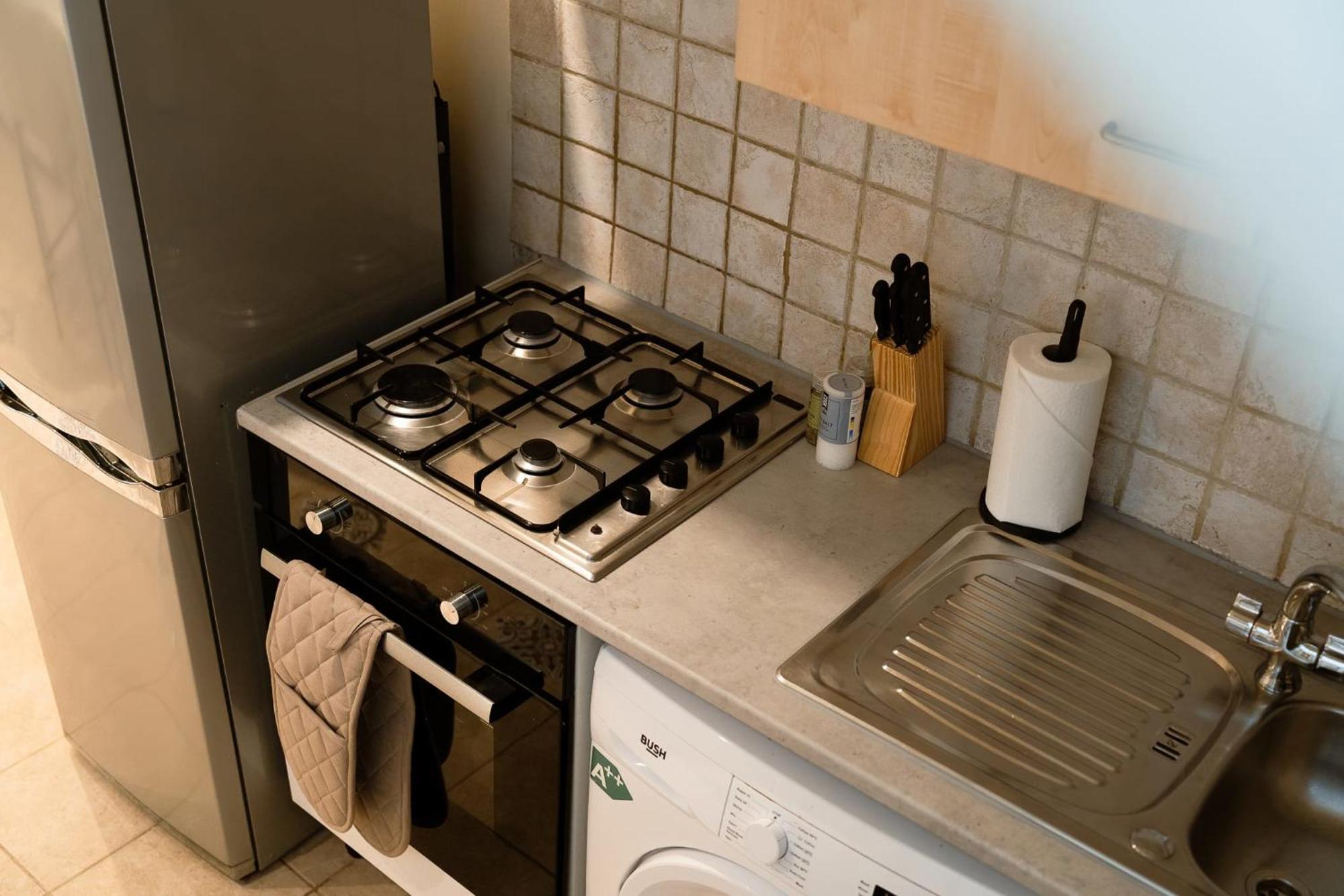 1 Bed Chelsea House With Private Terrace Apartment London