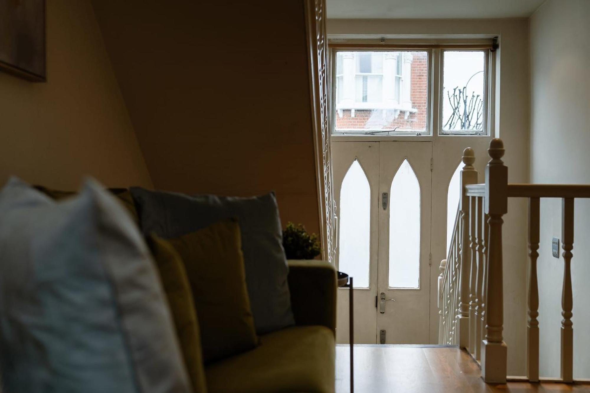 Apartment 1 Bed Chelsea House With Private Terrace London