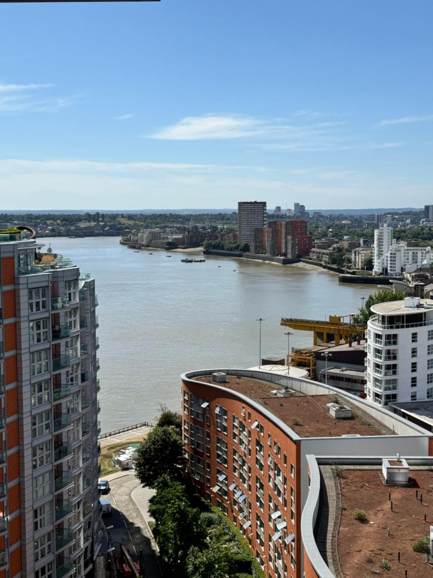 Scenic View 1-bed Near Downtown With Free Wifi Apartment *