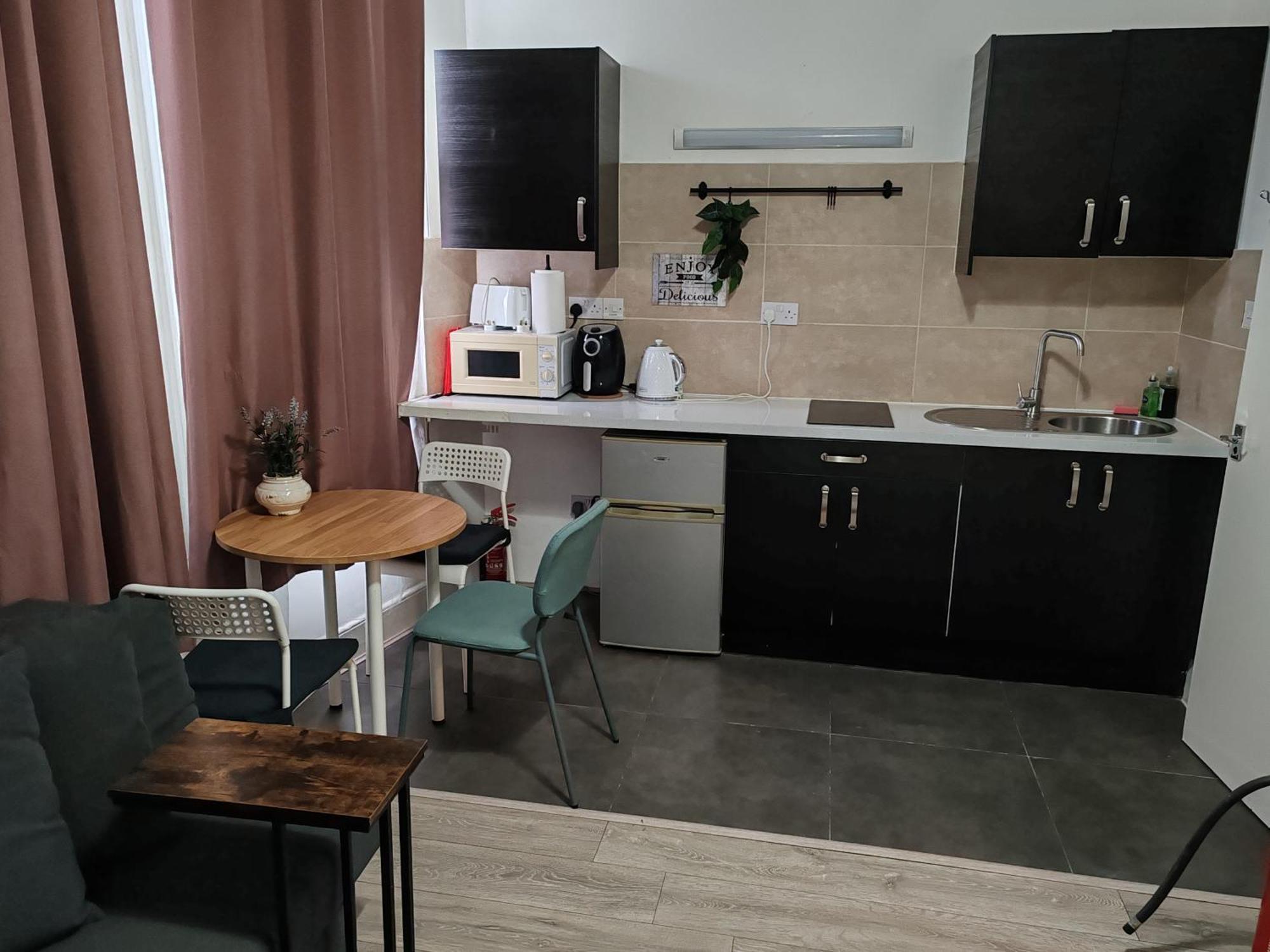 Apartment Kilburn High Road London