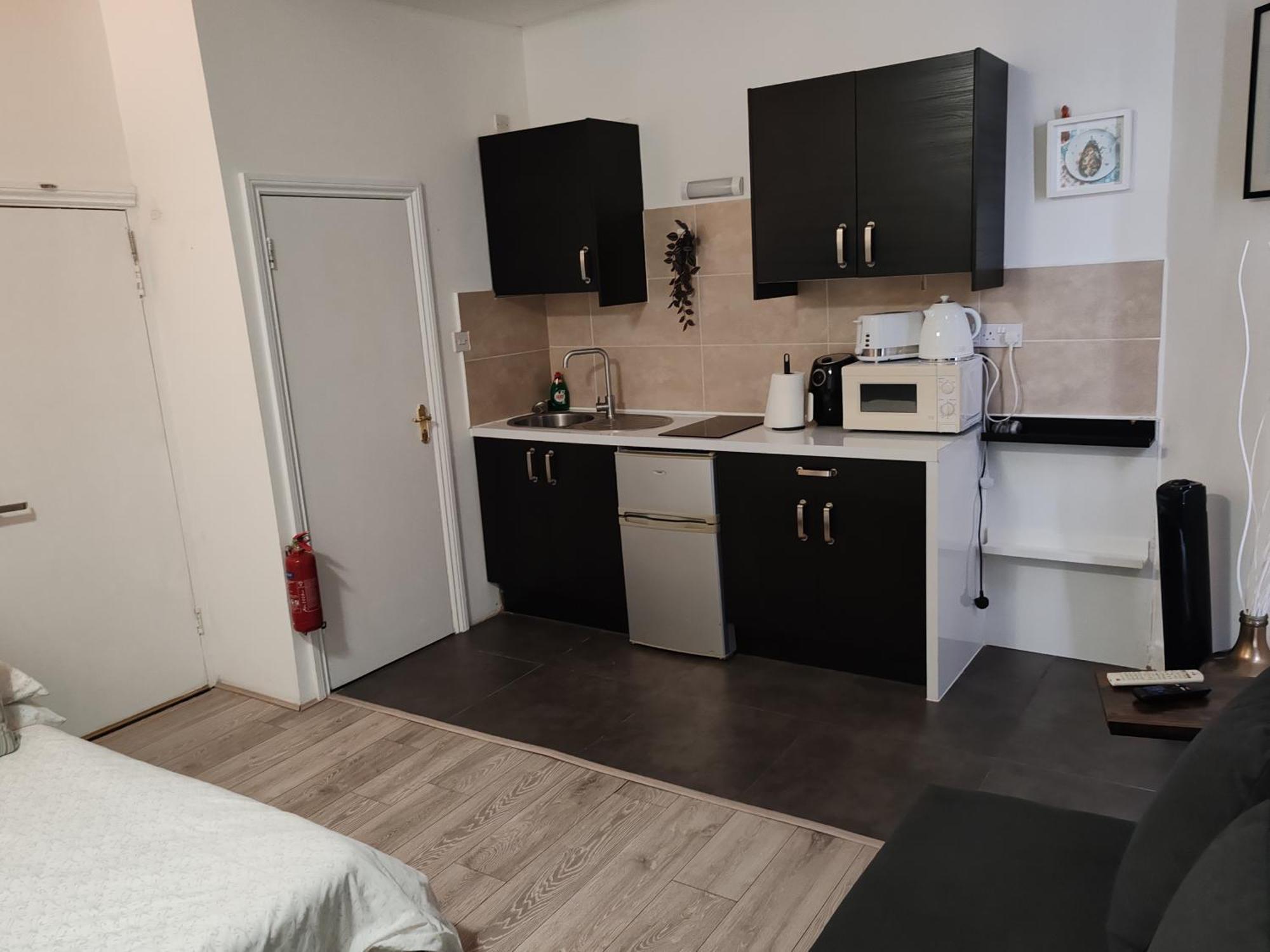 Apartment Kilburn High Road London